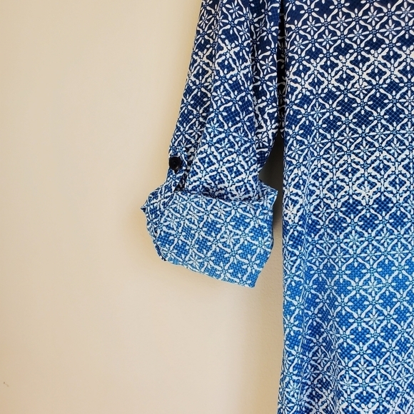 Diane Von Furstenberg Silk Button Down Blouse Size 4 - Picture 6 of 9